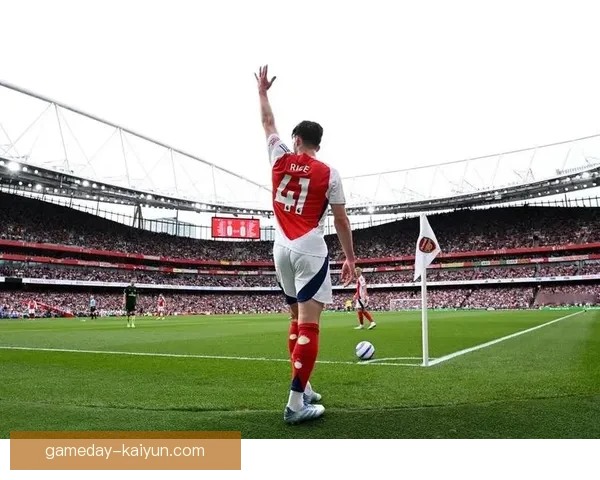 赖斯中场能力全面提升，状态回暖助力球队争夺冠军荣耀