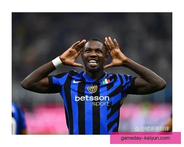 小图拉姆战术价值持续提升，成为球队中场的重要支柱。